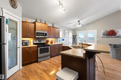 4148 41A Street, Drayton Valley, AB - Indoor Photo Showing Kitchen With Double Sink