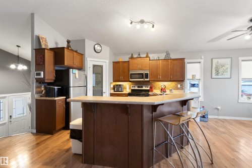 4148 41A Street, Drayton Valley, AB - Indoor Photo Showing Kitchen