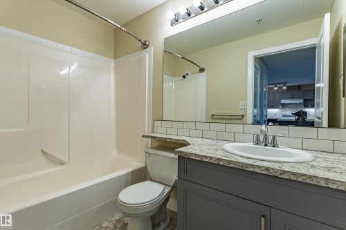 227 10535 122 Street, Edmonton, AB - Indoor Photo Showing Bathroom