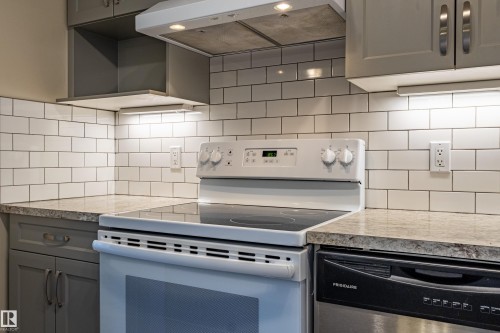 227 10535 122 Street, Edmonton, AB - Indoor Photo Showing Kitchen