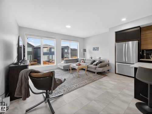 451 39 Street, Edmonton, AB - Indoor