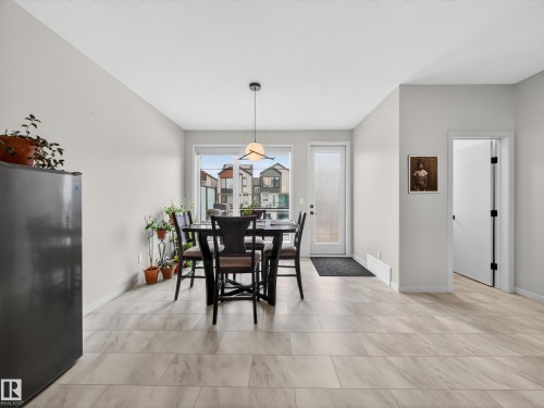 451 39 Street, Edmonton, AB - Indoor Photo Showing Dining Room