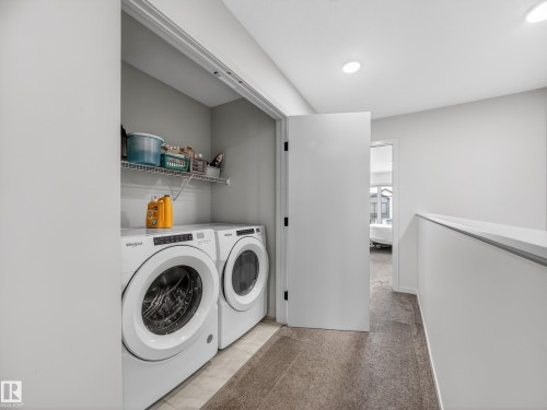451 39 Street, Edmonton, AB - Indoor Photo Showing Laundry Room