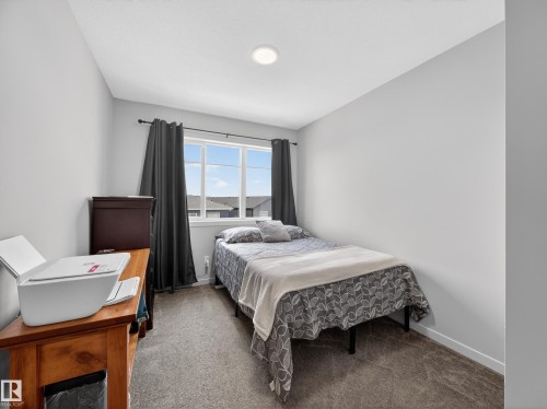 451 39 Street, Edmonton, AB - Indoor Photo Showing Bedroom