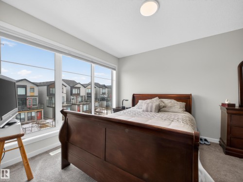 451 39 Street, Edmonton, AB - Indoor Photo Showing Bedroom