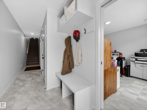 451 39 Street, Edmonton, AB - Indoor Photo Showing Other Room