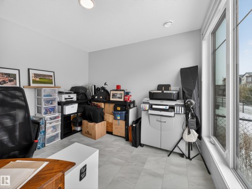 451 39 Street, Edmonton, AB - Indoor