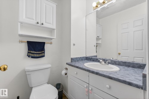 14816 47 Street, Edmonton, AB - Indoor Photo Showing Bathroom