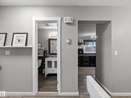 21 Glaewyn Estates, St. Albert, AB - Indoor Photo Showing Other Room