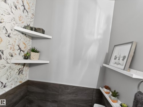 21 Glaewyn Estates, St. Albert, AB - Indoor