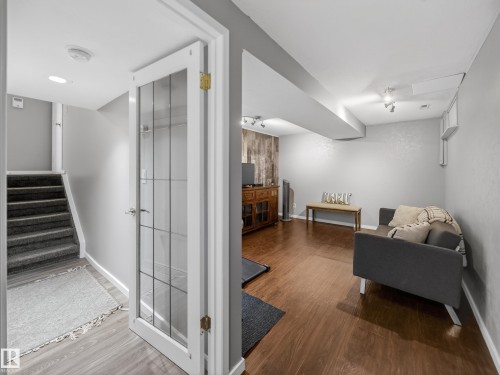 21 Glaewyn Estates, St. Albert, AB - Indoor