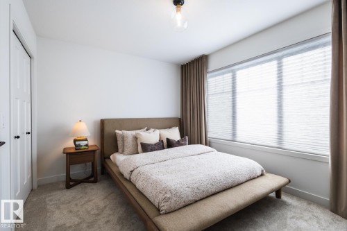 2327 Muckleplum Way, Edmonton, AB - Indoor Photo Showing Bedroom