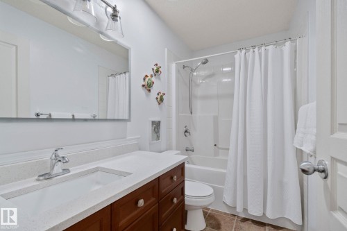 4751 156 Avenue, Edmonton, AB - Indoor Photo Showing Bathroom