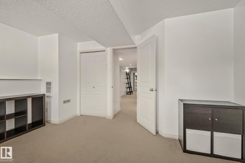 4751 156 Avenue, Edmonton, AB - Indoor Photo Showing Other Room