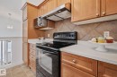4751 156 Avenue, Edmonton, AB  - Indoor Photo Showing Kitchen 