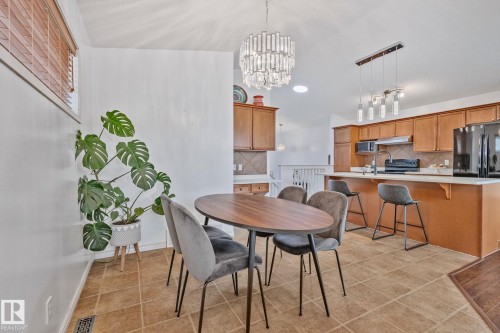 4751 156 Avenue, Edmonton, AB - Indoor Photo Showing Dining Room
