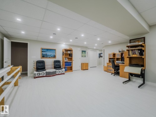 5 18343 Lessard Road, Edmonton, AB - Indoor