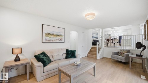 2011 89 Street, Edmonton, AB - Indoor Photo Showing Living Room