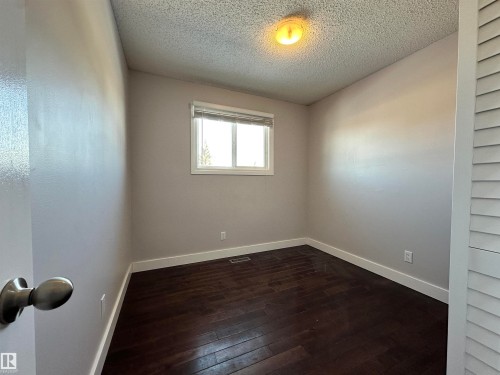 2111 146 Avenue, Edmonton, AB - Indoor Photo Showing Other Room