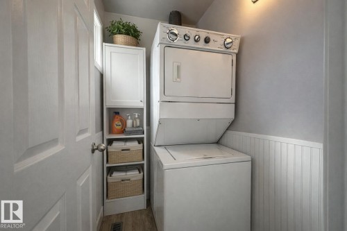2111 146 Avenue, Edmonton, AB - Indoor Photo Showing Laundry Room
