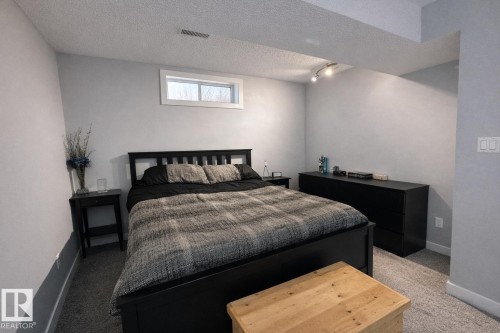2111 146 Avenue, Edmonton, AB - Indoor Photo Showing Bedroom