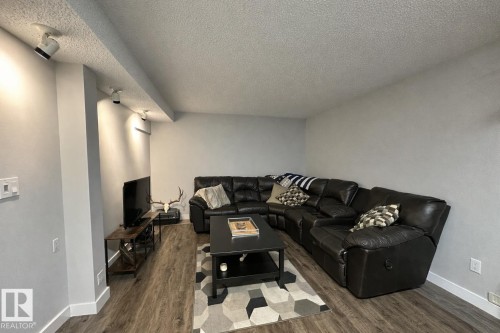 2111 146 Avenue, Edmonton, AB - Indoor