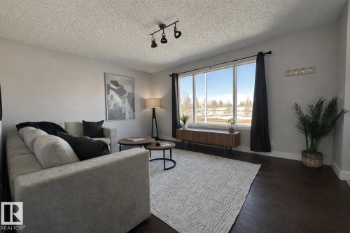 2111 146 Avenue, Edmonton, AB - Indoor