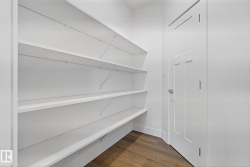 7091 Kiviaq Crescent, Edmonton, AB - Indoor Photo Showing Other Room