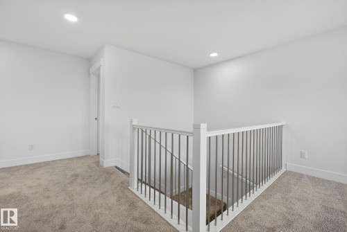 7091 Kiviaq Crescent, Edmonton, AB - Indoor Photo Showing Other Room