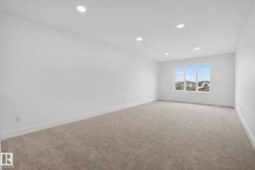 7091 Kiviaq Crescent, Edmonton, AB - Indoor Photo Showing Other Room