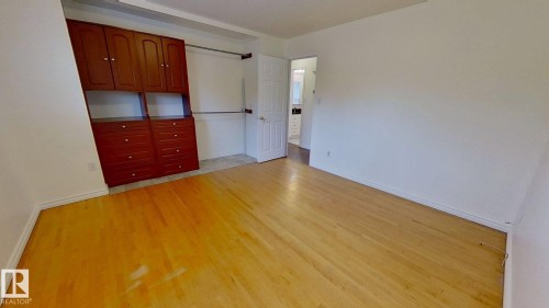 3432 81 Street, Edmonton, AB - Indoor