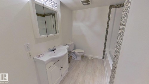 3432 81 Street, Edmonton, AB - Indoor Photo Showing Bathroom