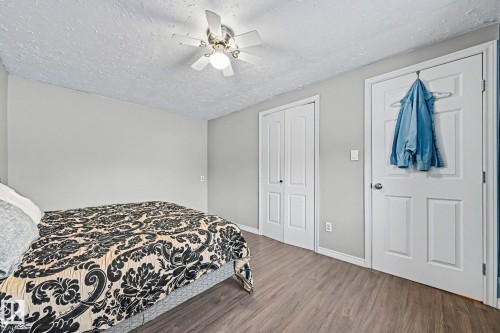 60221 Range Rd 43A, Rural Barrhead County, AB - Indoor Photo Showing Bedroom