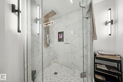 60221 Range Rd 43A, Rural Barrhead County, AB - Indoor Photo Showing Bathroom