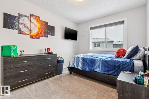 9317 Pear Link Link, Edmonton, AB - Indoor Photo Showing Bedroom