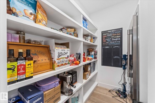 25 Jacobs Close, St. Albert, AB - Indoor With Storage
