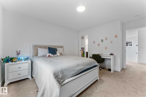 25 Jacobs Close, St. Albert, AB - Indoor Photo Showing Bedroom