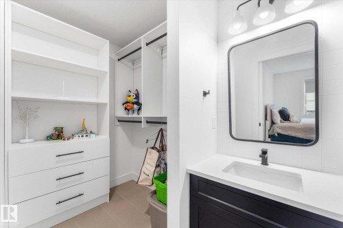 25 Jacobs Close, St. Albert, AB - Indoor Photo Showing Other Room