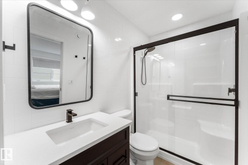 25 Jacobs Close, St. Albert, AB - Indoor Photo Showing Bathroom