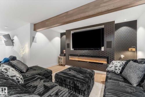 25 Jacobs Close, St. Albert, AB - Indoor Photo Showing Living Room