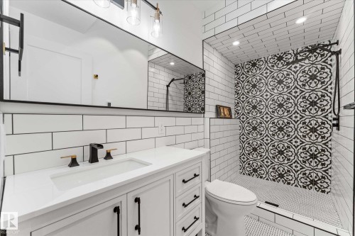 25 Jacobs Close, St. Albert, AB - Indoor Photo Showing Bathroom