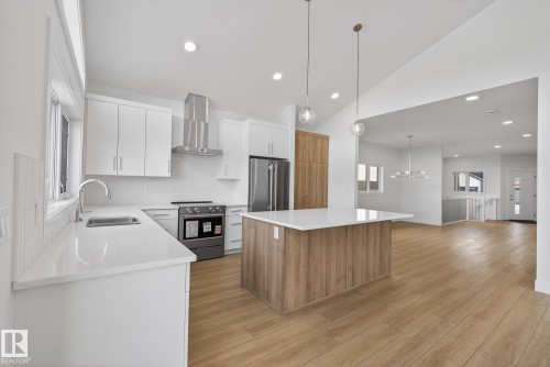 7093 Kiviaq Crescent, Edmonton, AB - Indoor Photo Showing Kitchen With Double Sink With Upgraded Kitchen