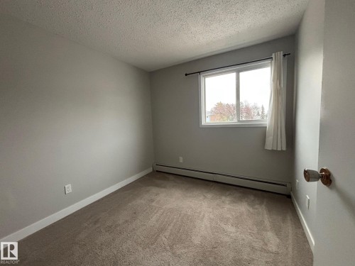 40 13590 38 Street, Edmonton, AB - Indoor Photo Showing Other Room