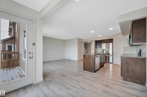 1336 Graydon Hill Way, Edmonton, AB - Indoor Photo Showing Kitchen