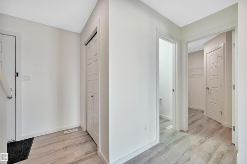 1336 Graydon Hill Way, Edmonton, AB - Indoor Photo Showing Other Room