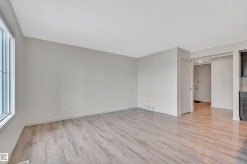 1336 Graydon Hill Way, Edmonton, AB - Indoor Photo Showing Other Room