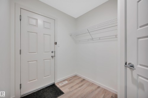 1336 Graydon Hill Way, Edmonton, AB - Indoor