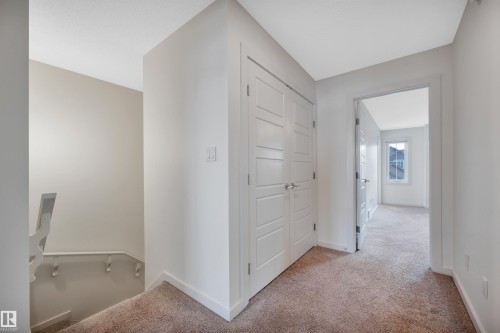 1336 Graydon Hill Way, Edmonton, AB - Indoor Photo Showing Other Room