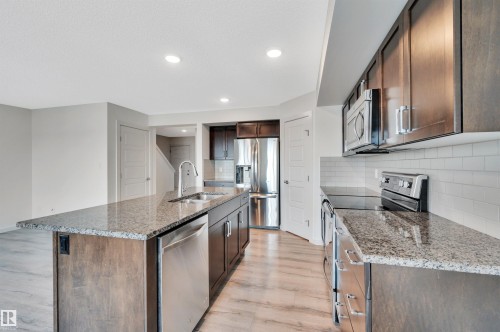 1336 Graydon Hill Way, Edmonton, AB - Indoor Photo Showing Kitchen With Stainless Steel Kitchen With Double Sink With Upgraded Kitchen