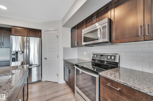 1336 Graydon Hill Way, Edmonton, AB - Indoor Photo Showing Kitchen With Stainless Steel Kitchen With Upgraded Kitchen